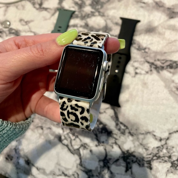 Apple Watch Series 1 38MM- Aluminum - Picture 2 of 4